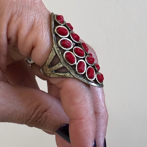 Giant statement ring - Picture 2 of 8